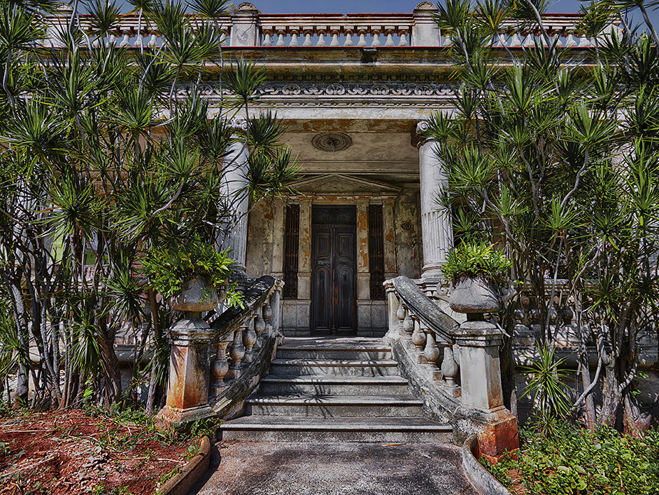 House of Garcia - entrance Werner Pawlok, Cuba - expired, House of Garcia - entrance