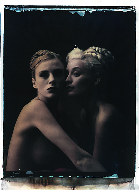 Jaqueline und Laurie IV polaroid; polaroid 50x60; Polaroid 20x24; Photo by Werner Pawlok; Unikat; Unique; 