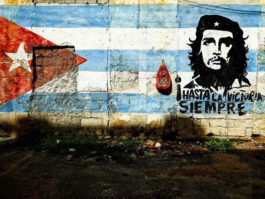 coco in cuba grafitti at calle cardenas Coco in Cuba; Chanel; Harpers Bazaar; Kenneth Goh; Karl Lagerfeld; Havana; Havanna; Werner Pawlok; coco in cuba grafitti at calle cardenas Coco in Cuba; Chanel; Harpers Bazaar; Kenneth Goh; Karl Lagerfeld; Havana; Havanna; Werner Pawlok;