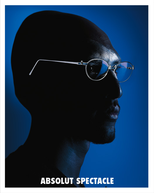 Absolut Vodka 6 Vladimir McCrary, portrait, photo by werner pawlok, Absolut Vodka, Wodka, Schweden, Absolut Spectacle Absolut Vodka 6 Vladimir McCrary, portrait, photo by werner pawlok, Absolut Vodka, Wodka, Schweden, Absolut Spectacle