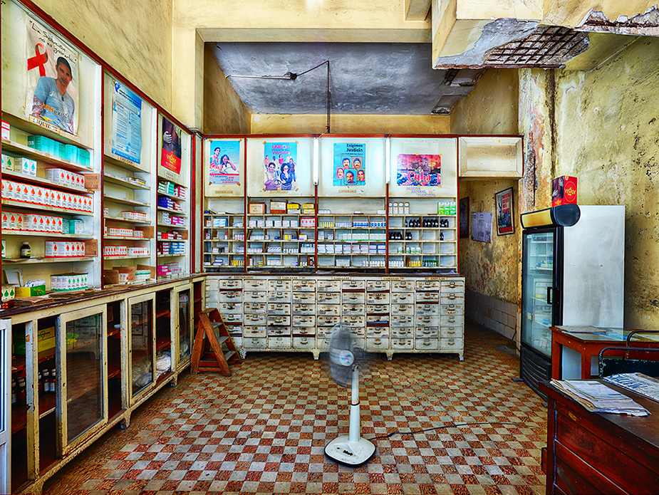 Pharmacy Centro Habana cuba - expired, Werner Pawlok, Pharmacy Centro Habana