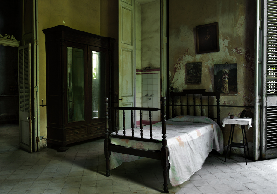 Bedroom 2 in house of Mercedes - Havana photo by werner pawlok, cuba, kuba, insel der grossen antillen, morbid, charme, che guevarra, fidel castro, landscape, city, karibik, havanna, bedroom in house of mercedes