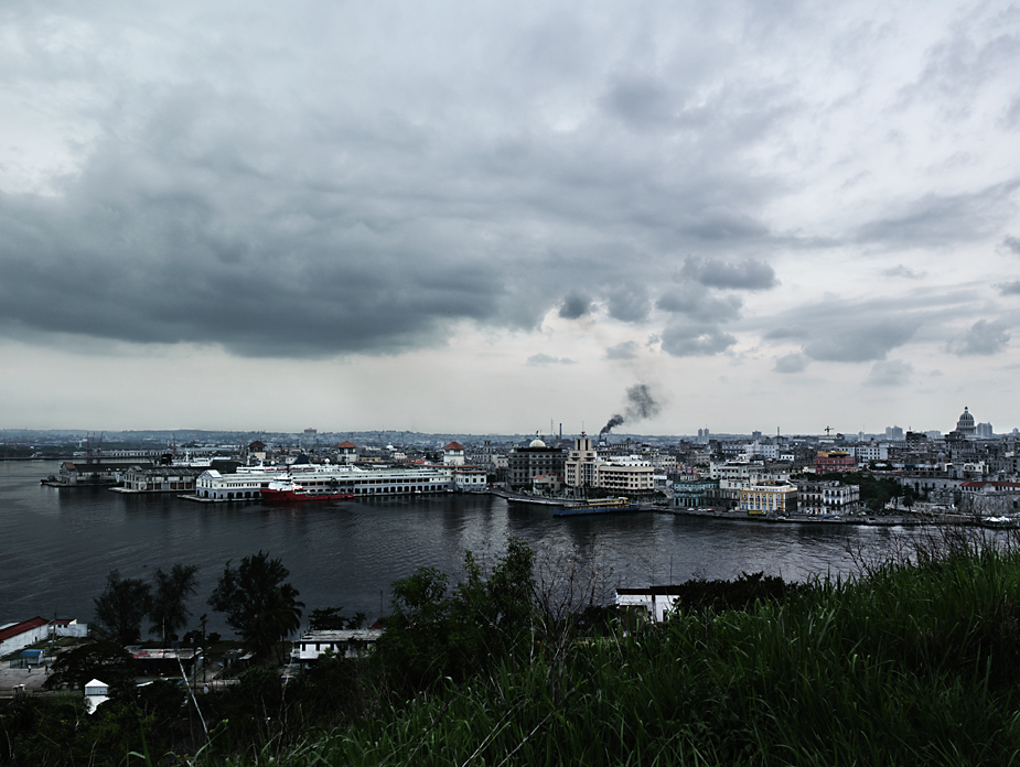 Casablanca II - Havana photo by werner pawlok, cuba, kuba, insel der grossen antillen, morbid, charme, che guevarra, fidel castro, landscape, city, karibik, havanna, casablanca