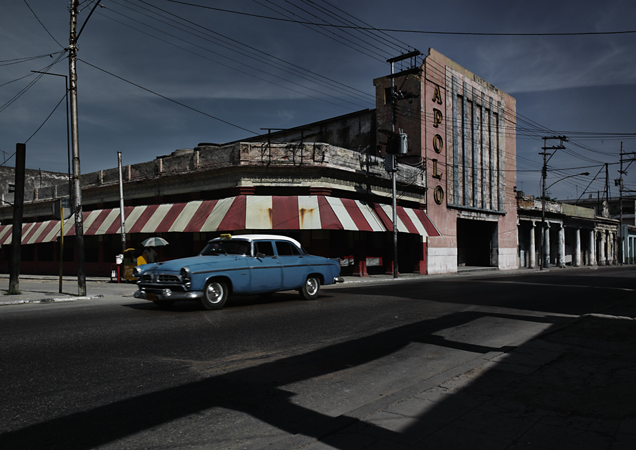 Cinema Apolo - Havana photo by werner pawlok, cuba, kuba, insel der grossen antillen, morbid, charme, che guevarra, fidel castro, landscape, city, karibik, havanna, cinema apolo