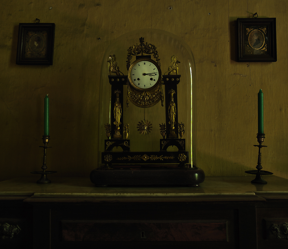House of Mercedes (watch) - Havana photo by werner pawlok, cuba, kuba, insel der grossen antillen, morbid, charme, che guevarra, fidel castro, landscape, city, karibik, havanna, house of mercedes, watch House of Mercedes (watch) - Havana photo by werner pawlok, cuba, kuba, insel der grossen antillen, morbid, charme, che guevarra, fidel castro, landscape, city, karibik, havanna, house of mercedes, watch