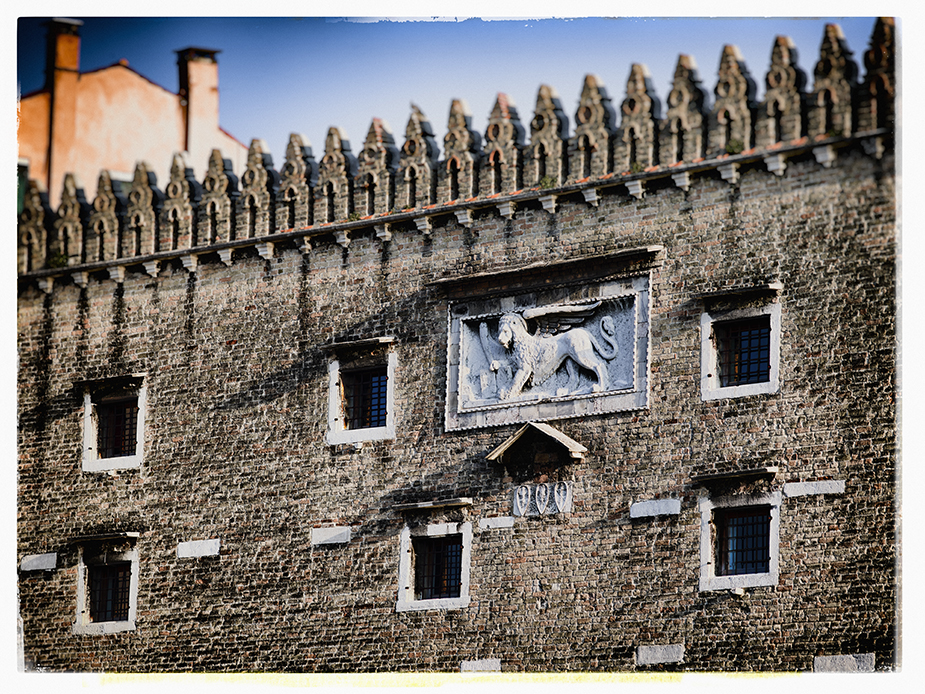 Lion at the Canale Grande 