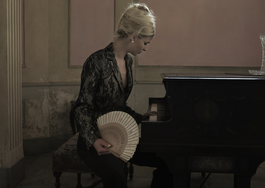 Havana 6 photo by werner pawlok, havanna, havana, cuba, lisa seiffert, fashion, photography on location Havana 6 photo by werner pawlok, havanna, havana, cuba, lisa seiffert, fashion, photography on location