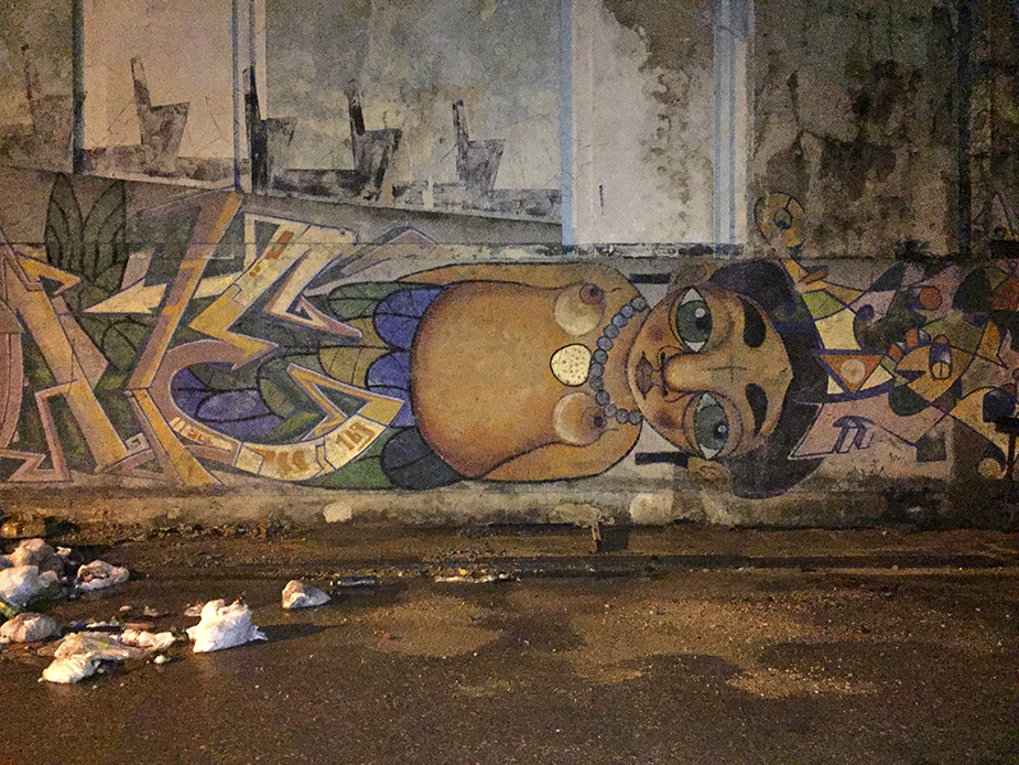 Graffiti 35, 2016 Gaffiti, street art, Kuba, Graffiti 35; cuba expired; Werner Pawlok Graffiti 35, 2016 Gaffiti, street art, Kuba, Graffiti 35; cuba expired; Werner Pawlok
