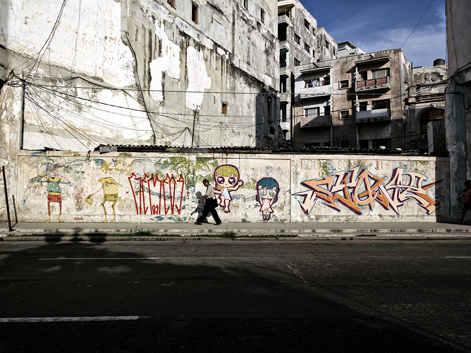 Graffiti II, 2004 Gaffiti, street art, Kuba, Graffiti II; cuba expired; Werner Pawlok Graffiti II, 2004 Gaffiti, street art, Kuba, Graffiti II; cuba expired; Werner Pawlok