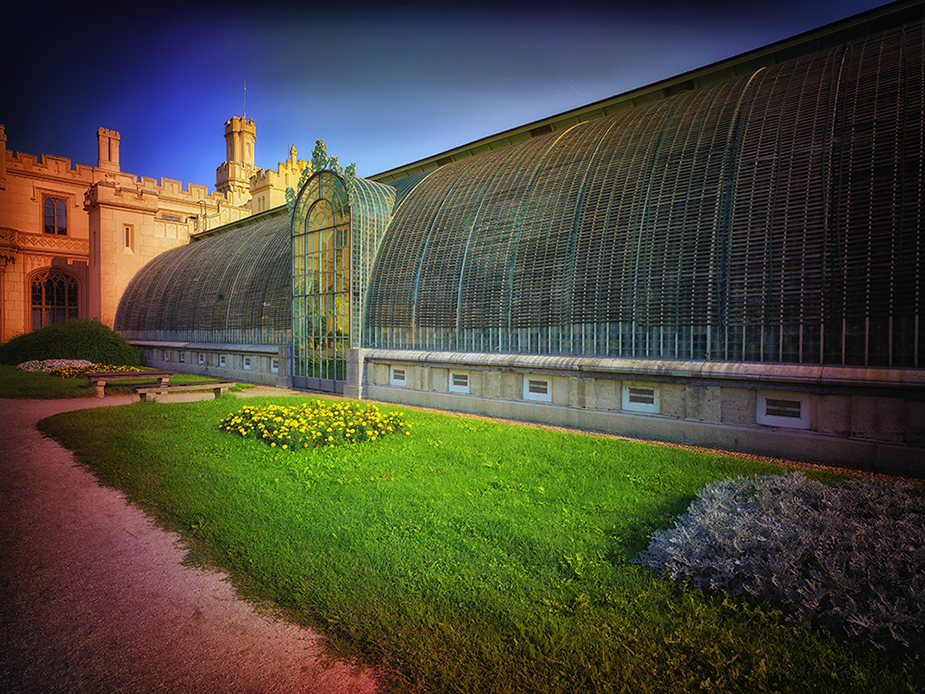 Lednice Palmenhaus IX  Greenhouses, Cathedrals for Plants, Werner Pawlok