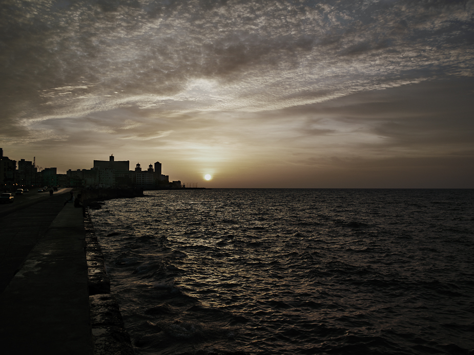 Malecon II Malecon, photo by werner pawlok, cuba, kuba, insel der grossen antillen, morbid, charme, che guevarra, fidel castro, landscape, city, karibik, havanna, ocean, sunset Malecon II Malecon, photo by werner pawlok, cuba, kuba, insel der grossen antillen, morbid, charme, che guevarra, fidel castro, landscape, city, karibik, havanna, ocean, sunset
