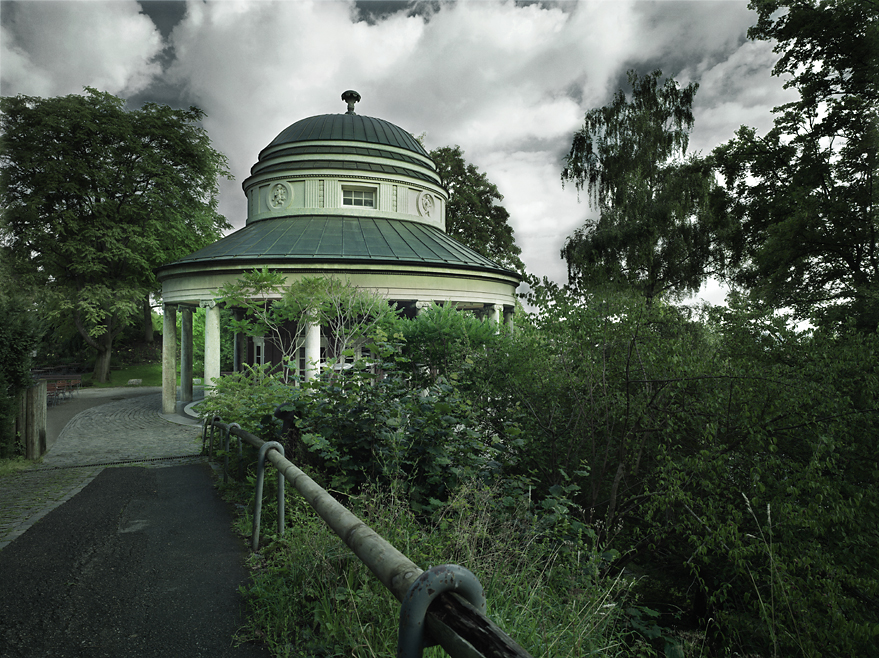 Teehaus photo by Werner Pawlok, Elle, Gastronomie, out door, Gartenlokal,Stuttgart,Ausflugziel, Denkmal,  Marmorsaal, Bopser, Weissenburgpark, Ernst Sieglin, Teehaus