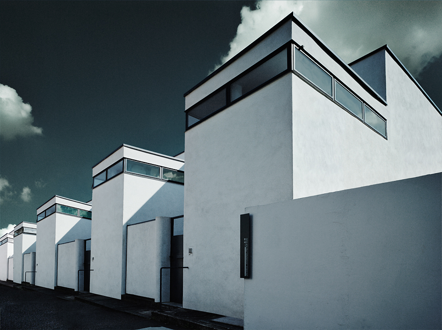 Weissenhof Siedlung photo by Werner Pawlok, Elle, Weissenhof Siedlung, Museum Le Corbusier, neues Bauen, Ludwig Mies van der Rohe, Gropius, internationale Avantgarde, Bauhausklassiker Weissenhof Siedlung photo by Werner Pawlok, Elle, Weissenhof Siedlung, Museum Le Corbusier, neues Bauen, Ludwig Mies van der Rohe, Gropius, internationale Avantgarde, Bauhausklassiker